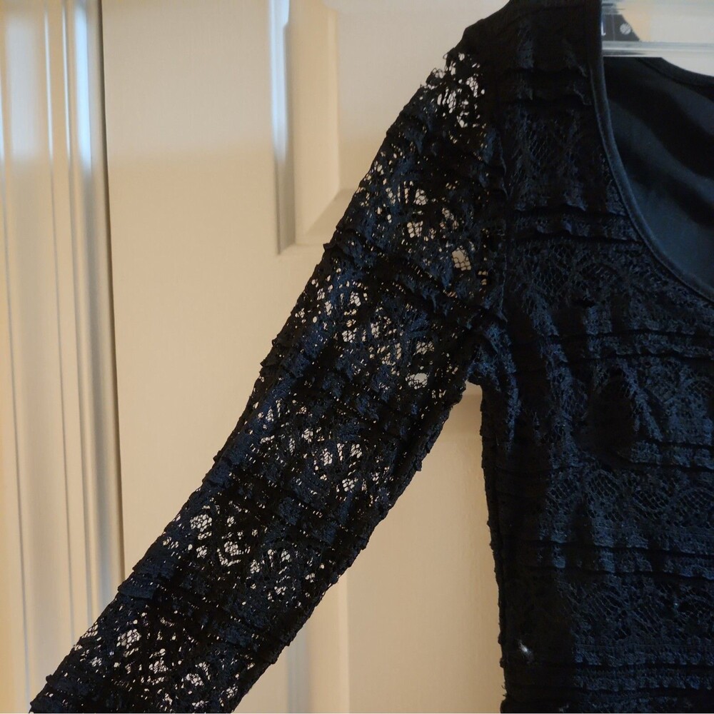 Forever 21 lace dress Size Medium Black - Picture 2 of 5